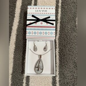 NEW Diamonique LUX VUE Magnifying Glass Necklace & Earring Set *PEAR SHAPED*